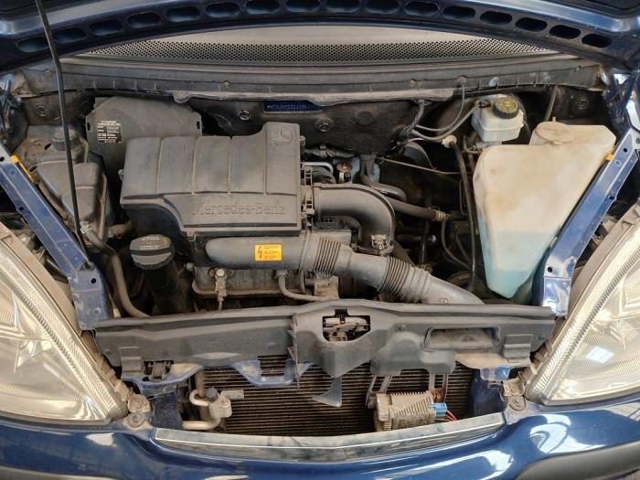 Mercedes A 1.4 A-140 Skrotfordon (2003, BLAUW)