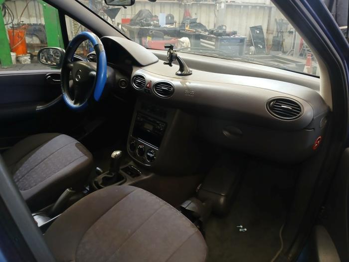 Mercedes A 1.4 A-140 Skrotfordon (2003, BLAUW)