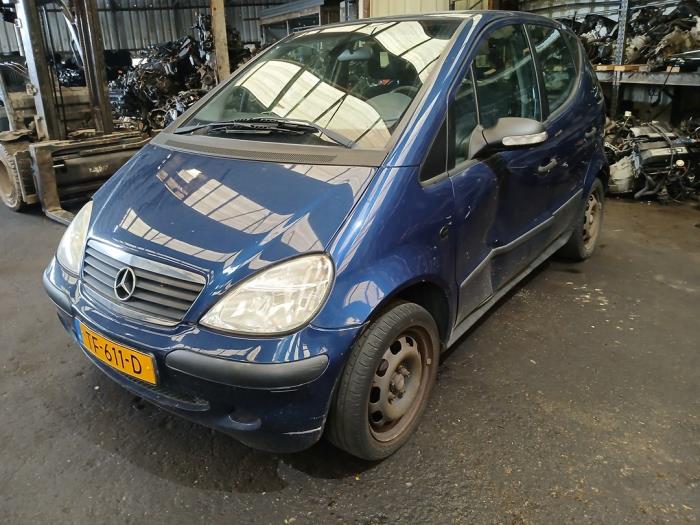 Mercedes A 1.4 A-140 Skrotfordon (2003, BLAUW)