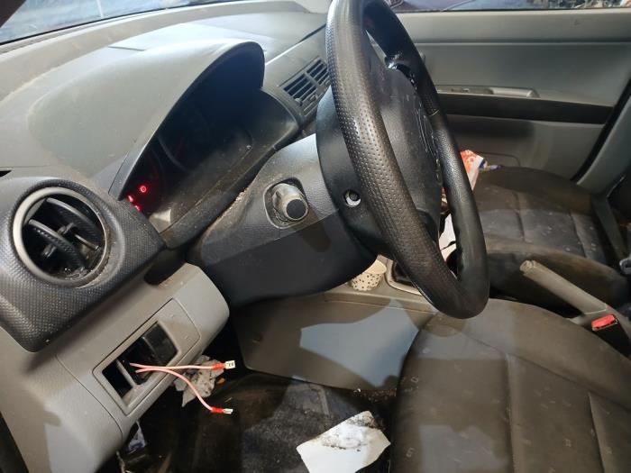 Mazda 2 1.25 16V Samochód złomowany (2004, Czerwony)