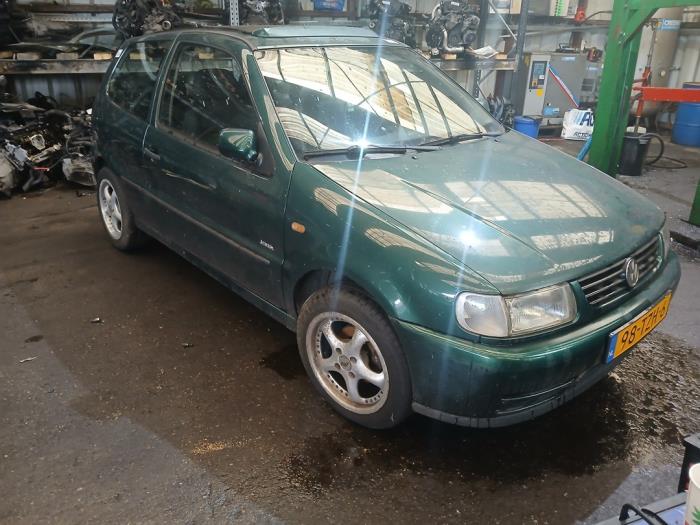 Volkswagen Polo III 1.4i 60 Skrotfordon (1999, GROEN)