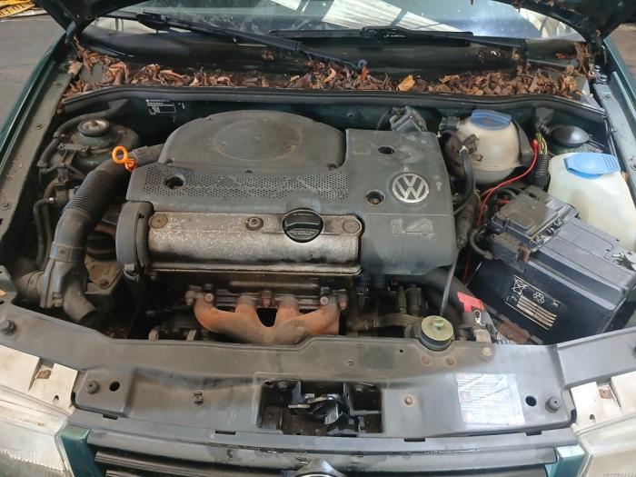 Volkswagen Polo III 1.4i 60 Skrotfordon (1999, GROEN)