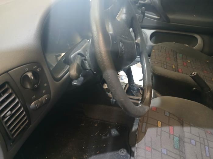 Volkswagen Polo III 1.4i 60 Skrotfordon (1999, GROEN)