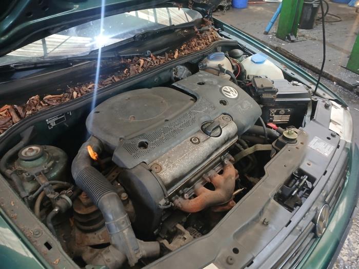 Volkswagen Polo III 1.4i 60 Skrotfordon (1999, GROEN)