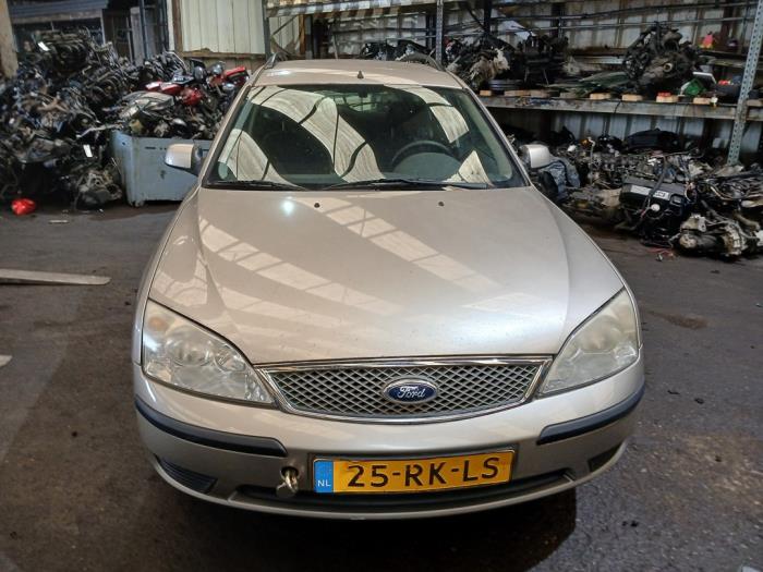 Ford Mondeo III Wagon 1.8 16V Sloopvoertuig (2005, Beige)