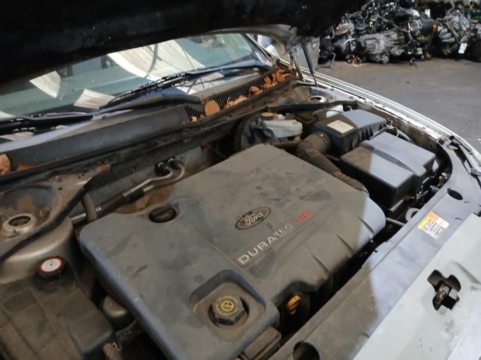 Ford Mondeo III Wagon 1.8 16V Sloopvoertuig (2005, Beige)