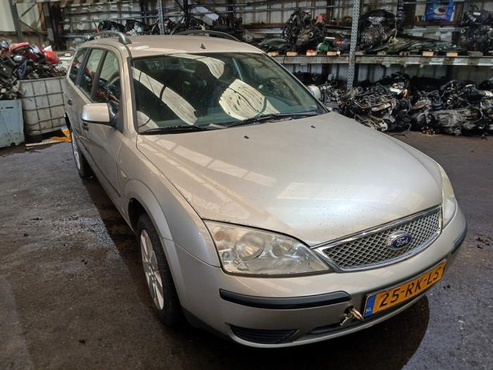Ford Mondeo III Wagon 1.8 16V Sloopvoertuig (2005, Beige)