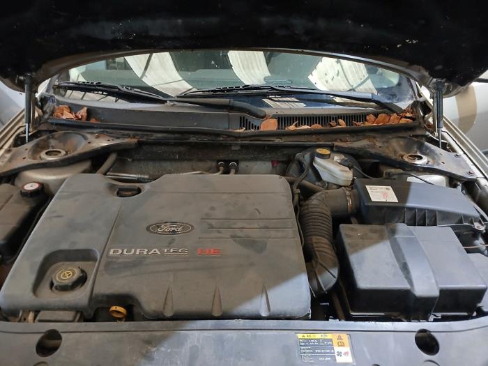 Ford Mondeo III Wagon 1.8 16V Sloopvoertuig (2005, Beige)