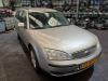 Ford Mondeo III Wagon 1.8 16V Sloopvoertuig (2005, Beige)