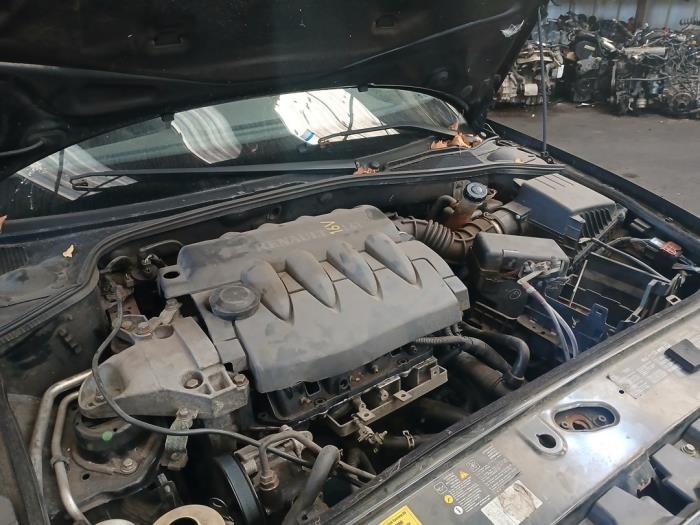 Renault Laguna II Grandtour 1.6 16V Samochód złomowany (2007, Czarny)