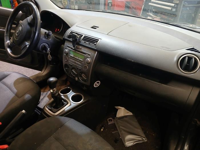 Mazda 2 1.4 16V Sloopvoertuig (2006, Grijs)