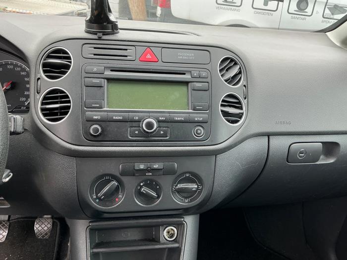 Volkswagen Golf V 1.4 FSI 16V Skrotfordon (2006, ZWART)