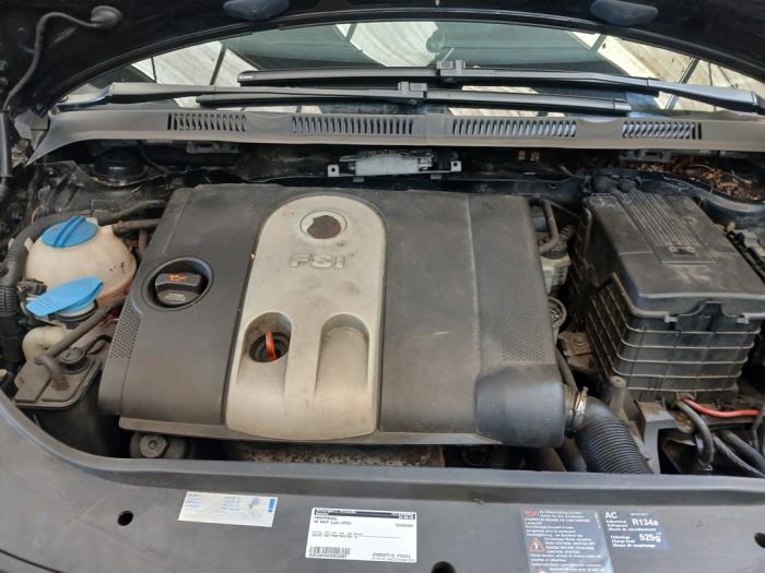 Volkswagen Golf V 1.4 FSI 16V Skrotfordon (2006, ZWART)