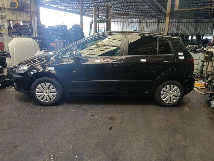 Volkswagen Golf V 1.4 FSI 16V Skrotfordon (2006, ZWART)