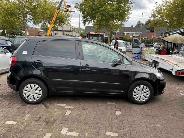 Volkswagen Golf V 1.4 FSI 16V Skrotfordon (2006, ZWART)