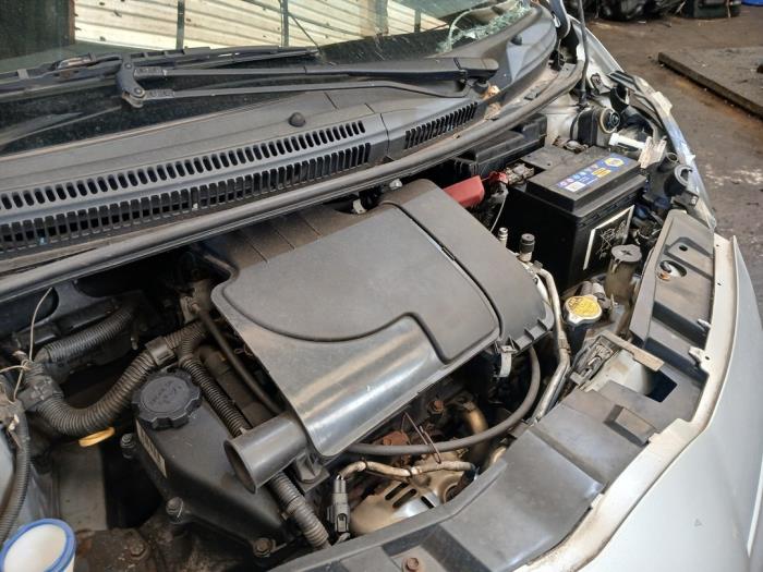 Toyota Aygo 1.0 12V VVT-i Skrotfordon (2008, GRIJS)