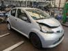 Toyota Aygo 1.0 12V VVT-i Skrotfordon (2008, GRIJS)