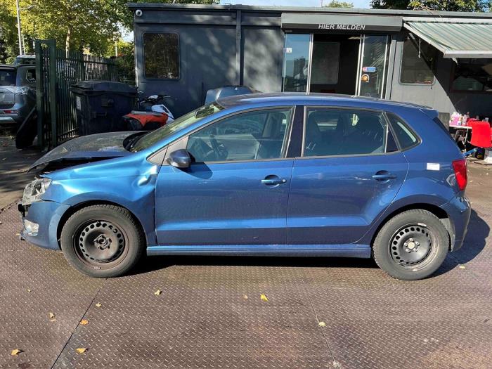 Volkswagen Polo V 1.4 TDI DPF BlueMotion technology Skrotfordon (2015, BLAUW)