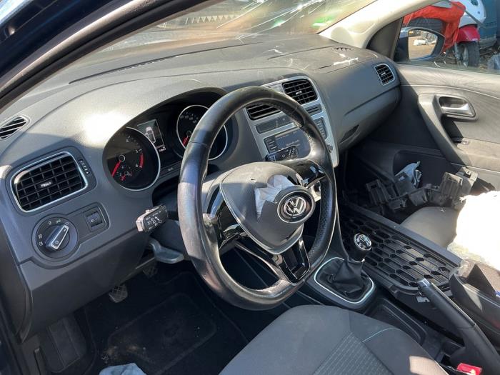 Volkswagen Polo V 1.4 TDI DPF BlueMotion technology Skrotfordon (2015, BLAUW)