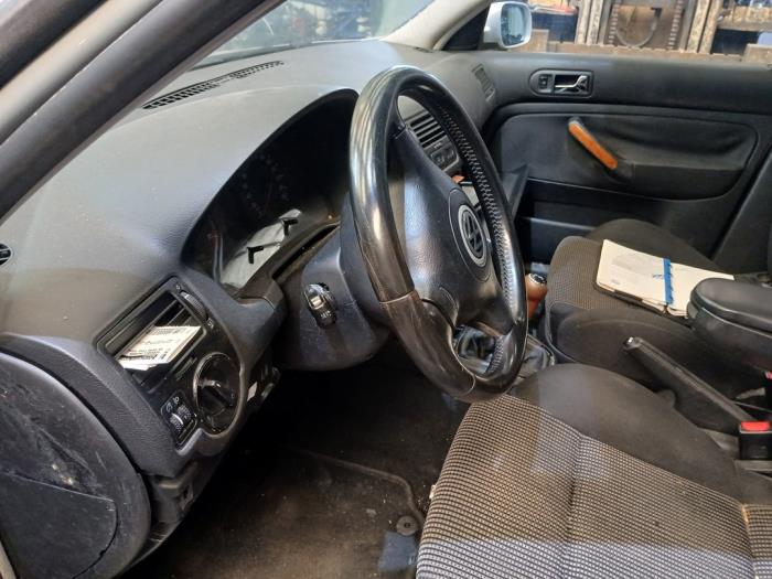 Volkswagen Bora 1.6 Sloopvoertuig (2000, Grijs)