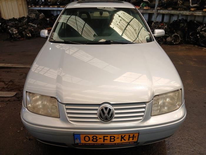 Volkswagen Bora 1.6 Sloopvoertuig (2000, Grijs)