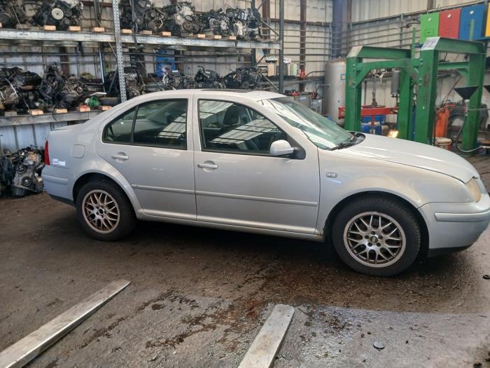 Volkswagen Bora 1.6 Sloopvoertuig (2000, Grijs)