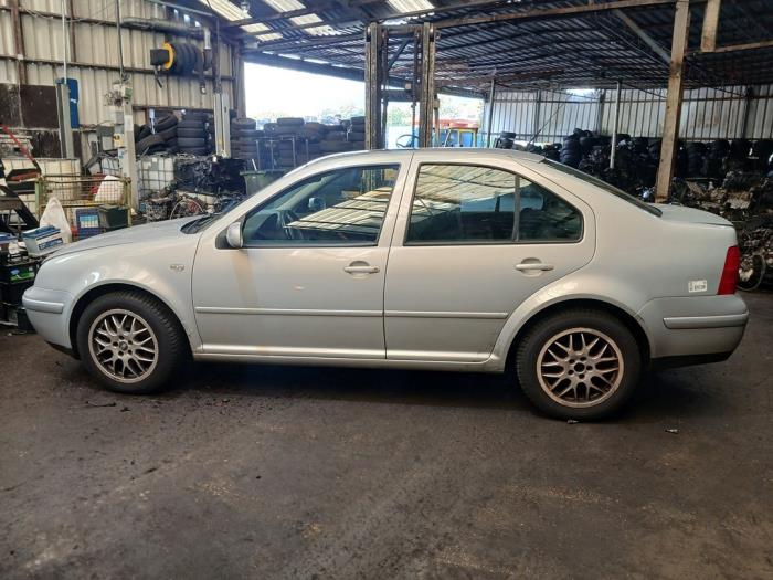 Volkswagen Bora 1.6 Sloopvoertuig (2000, Grijs)