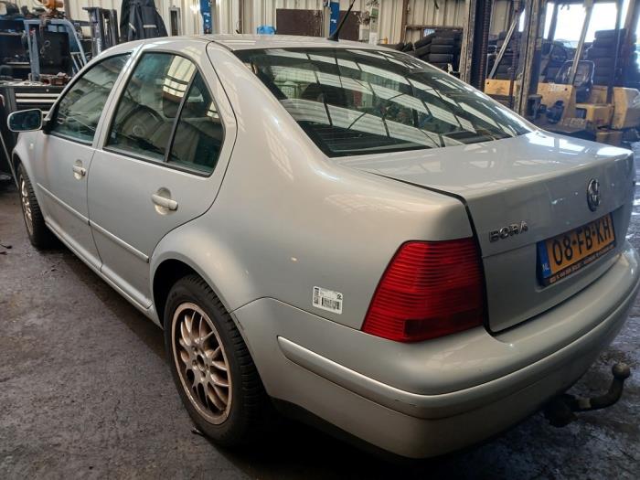 Volkswagen Bora 1.6 Sloopvoertuig (2000, Grijs)