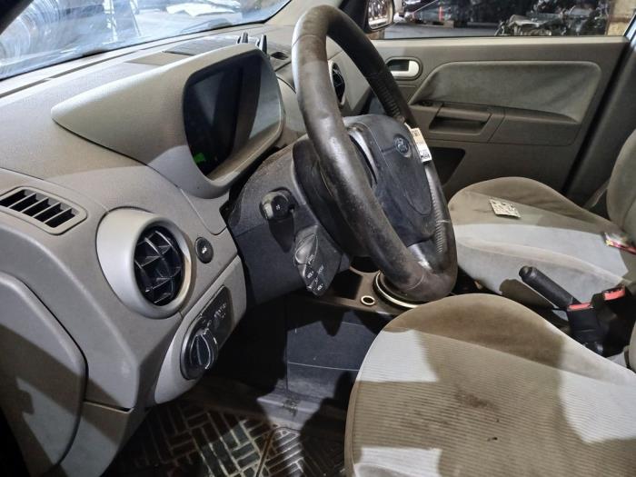 Ford Fusion 1.6 16V Sloopvoertuig (2003)