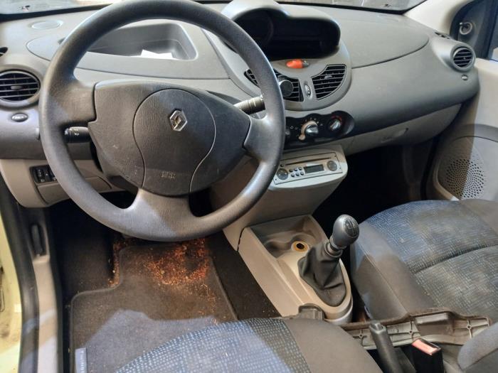 Renault Twingo II 1.2 Skrotfordon (2008, GEEL)
