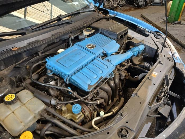 Mazda 3 1.6i 16V Skrotfordon (2007, BLAUW)