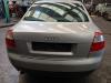 Audi A4 2.0 20V Samochód złomowany (2001, Szary)