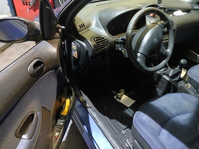 Peugeot 206 1.4 XR,XS,XT,Gentry Sloopvoertuig (2002, Blauw)
