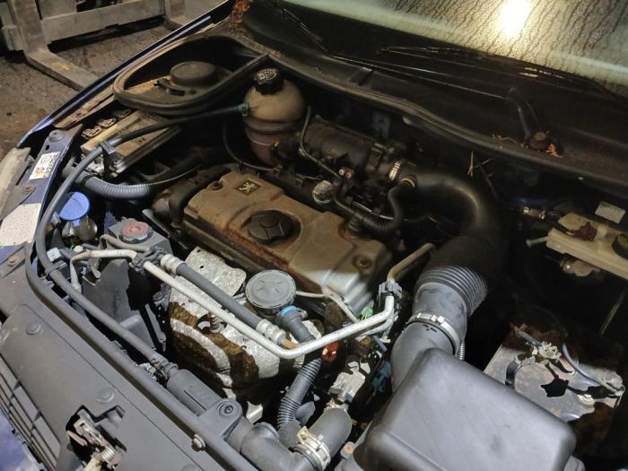 Peugeot 206 1.4 XR,XS,XT,Gentry Sloopvoertuig (2002, Blauw)