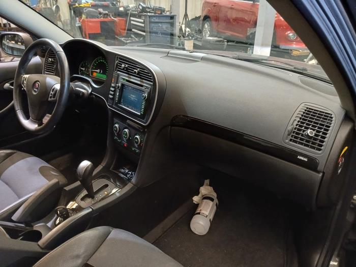 Saab 9-3 II 1.9 TTiD 16V Skrotfordon (2011, GRIJS)