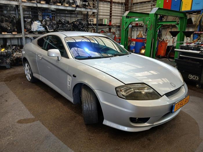 Hyundai Coupe 2.7 V6 24V Sloopvoertuig (2006, Grijs)
