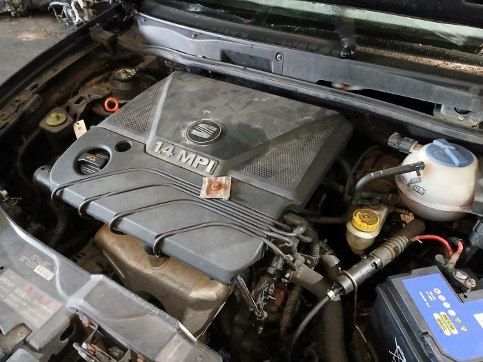 Seat Arosa 1.4i Skrotfordon (2004, ZWART)