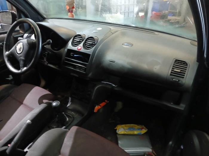 Seat Arosa 1.4i Skrotfordon (2004, ZWART)