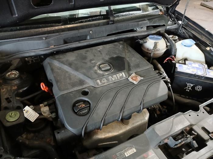 Seat Arosa 1.4i Skrotfordon (2004, ZWART)