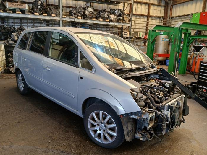 Opel Zafira 2.2 16V Direct Ecotec Sloopvoertuig (2008, Grijs)