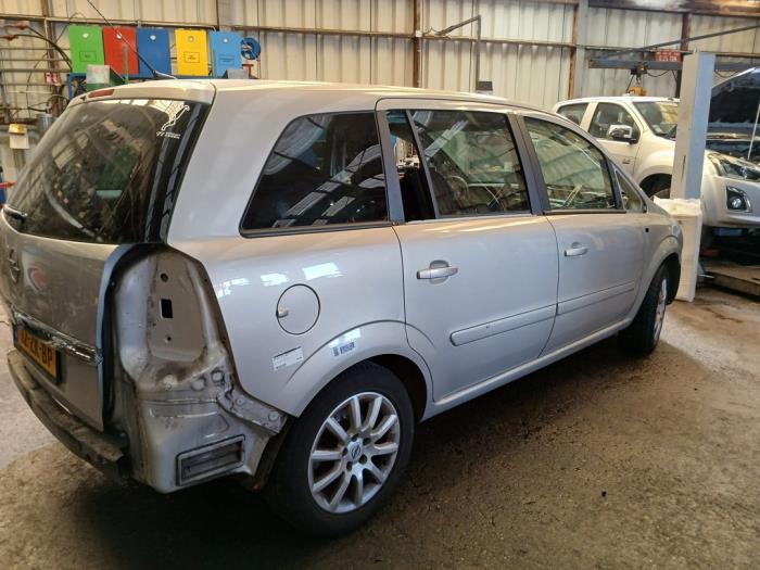 Opel Zafira 2.2 16V Direct Ecotec Sloopvoertuig (2008, Grijs)