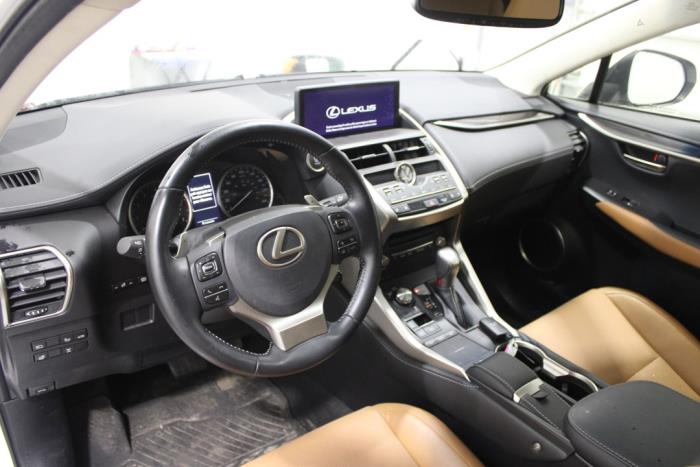 Lexus NX I 300 2.0 16V Sloopvoertuig (2017, Wit)