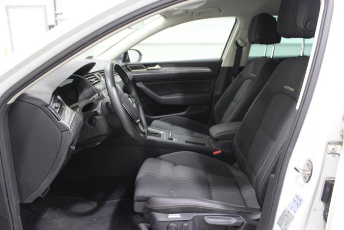 Volkswagen Passat Variant 2.0 TDI 16V 190 4Motion Sloopvoertuig (2017, Wit)