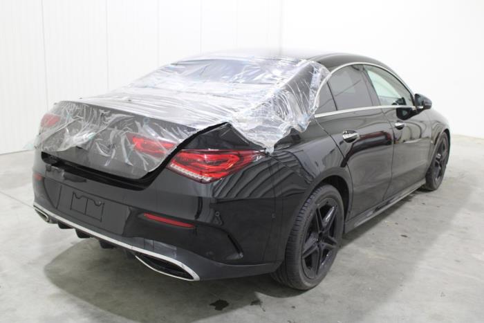 Mercedes CLA 1.3 CLA-180 Turbo 16V Skrotfordon (2019, ZWART)
