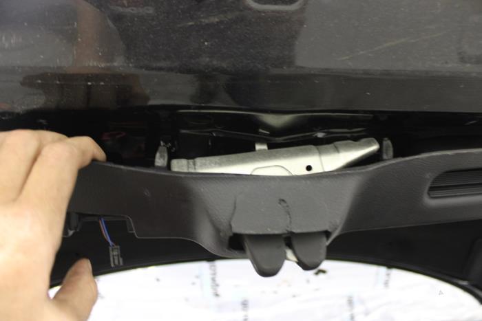 Mercedes CLA 1.3 CLA-180 Turbo 16V Skrotfordon (2019, ZWART)