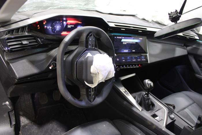 Peugeot 308 1.5 Blue HDi 130 16V Samochód złomowany (2022, Czarny)