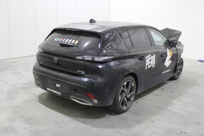 Peugeot 308 1.5 Blue HDi 130 16V Samochód złomowany (2022, Czarny)