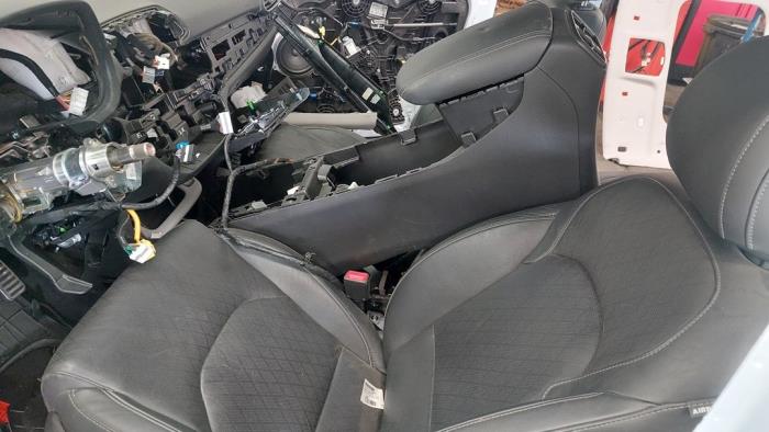 Hyundai i30 Fastback 1.4 T-GDI 16V Samochód złomowany (2018, Bialy)