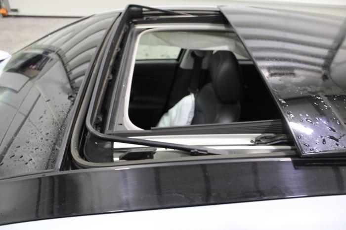 Hyundai i30 Fastback 1.4 T-GDI 16V Samochód złomowany (2018, Bialy)