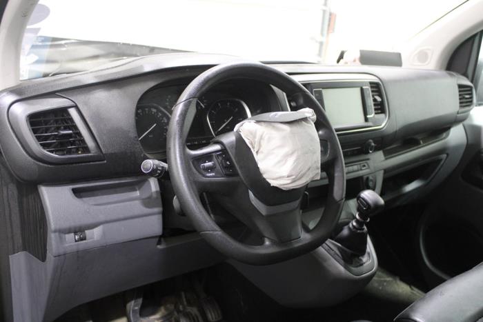 Citroen Jumpy 2.0 Blue HDI 120 Skrotfordon (2019, ZWART)